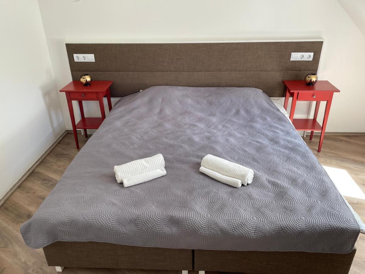 Fresh Garden Apartments Шиофок Экстерьер фото